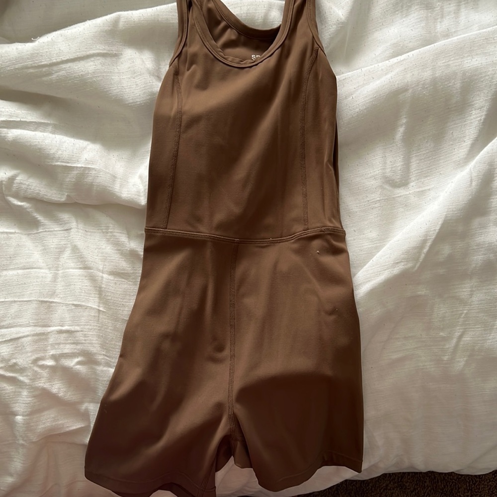 Set active romper